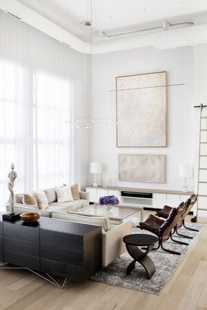 Baltimore Residence — Laura Hodges Studio Laura Hodges, Renovation Living Room, Family Friendly Living Room, Styling Living Room, White Living Rooms, Transitional Design Style, Great Room Ideas, Living Room Styling, Living Room Renovation