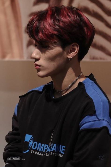 Embrace the Bold: Red Hair Color Trends for Men in Fall 2023 - mens-club.online Choi San Red Hair, Sans Cute, San Ateez, Corte De Cabelo Masculino, Choi San, Red Hair Color, Hair Color Trends, Kpop Guys, Color Trends