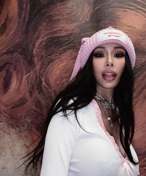 JESSI | BIG BAD UNNI 🐰💖 | Instagram Female Rappers, Felix Lee, December 17, July 7, Korean Makeup, Fashion Poses, Foto Bts, Instagram Update, The Stage