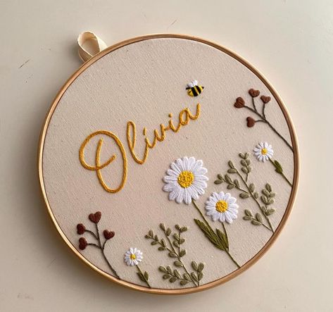 Embroidery Name Designs, Embroidery Baby Gifts, Baby Name Embroidery, Embroidery Names, Embroidery Stitches Beginner, Simple Hand Embroidery Patterns, Embroidery Wall Art, Diy Embroidery Designs