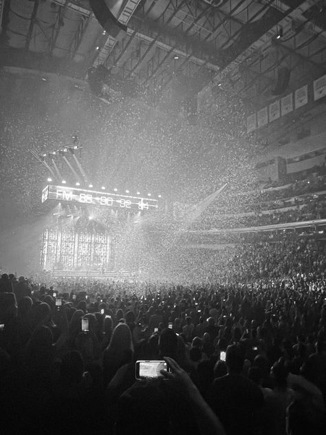 concert aesthetic wallpaper black and white aesthetic summer inspo Concert Aesthetic Black And White, Wallpaper Black And White Aesthetic, Concert Black And White, Aesthetic Wallpaper Black And White, Concert Confetti, Aesthetic Wallpaper Black, Wallpaper Black And White, Billionaire Life, Grey Aesthetic