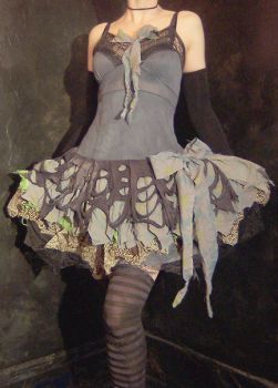 WD .402 by wearydrearies Fairy Grunge Outfit, Mode Harajuku, Fairy Clothes, Fairy Fashion, New Rock, Fairy Grunge, Alternative Outfits, Grunge Outfits, A Dress