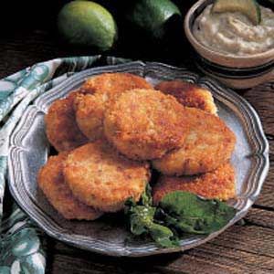 Catfish Cakes Recipe, Catfish Cakes, Fish Receipts, Baked Catfish Fillets, Cajun Catfish, Cornflake Recipes, Catfish Dinner, Tuna Zucchini, Baked Catfish