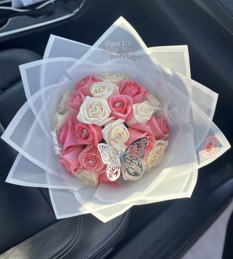 Pink Ribbon Rose Bouquet, Small Bouquet Of Flowers Aesthetic, Pink Eternal Rose Bouquet, Small Eternal Rose Bouquet, Happy Birthday Ramo, 25 Roses Bouquet, 12 Roses Bouquet, Ribbon Ramo, Pink And White Roses Bouquet