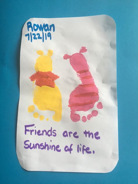 Family And Friends Infant Art, Friends And Family Toddler Crafts, Infant Friendship Crafts, My Friends Crafts For Toddlers, Family And Friends Crafts For Infants, Friendship Crafts For Infants, Friendship Infant Art, Toddler Friendship Crafts, Friends Crafts For Toddlers