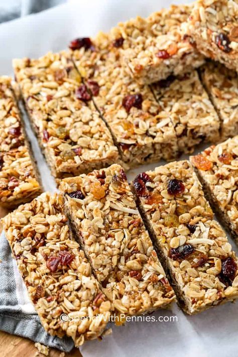 Bars With Oatmeal, Quick Oat Recipes, Granola Bar Recipe Healthy, Bake Granola Bars, No Bake Granola, Foil Pack Recipes, Easy Homemade Bread, Easy Homemade Granola, Energy Bars Recipe