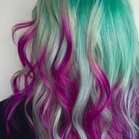 Teal And Purple Hair, Hatter Aesthetic, Maddie Hatter, Madeline Hatter, Jheri Curl, Purple Ombre Hair, Hair Color Pastel, Hair Color Purple, Manic Panic