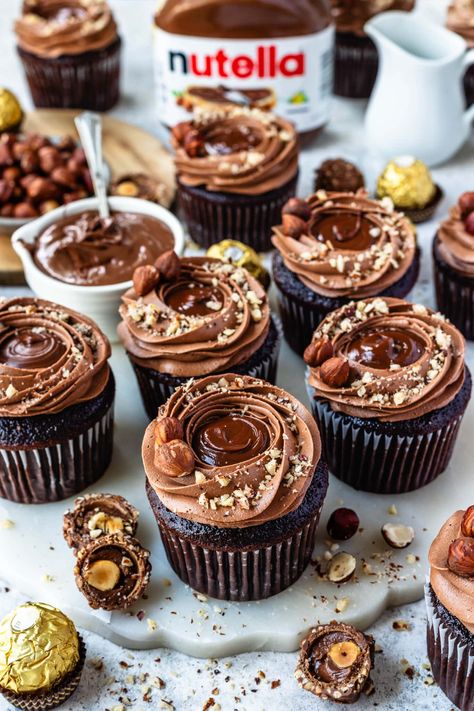 Hazelnut Frosting, Chocolate Cupcakes Decoration, Hazelnut Cupcakes, Nutella Frosting, Nutella Cupcakes, Nutella Buttercream, Cupcakes Filled, Kid Cupcakes, Cupcake Cake Designs