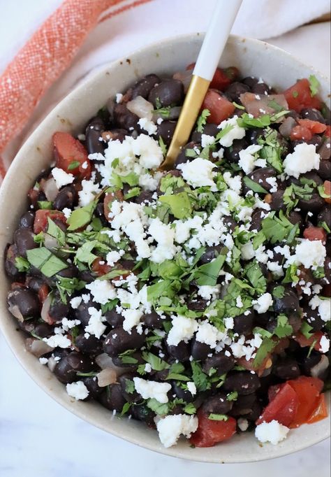 Mexican Black Beans are the perfect side dish to pair with tacos, burritos, or your favorite Mexican meal. This recipe is delicious and easy to make with canned black beans in just 25 minutes, with only 10 minutes of hands-on time! These beans are vegetarian, gluten free, and a great protein-packed, plant-based side dish to pair with dozens of meals. How To Cook Black Beans, Black Bean Side Dish, Black Bean Recipes Easy, Mexican Black Beans Recipe, Mexican Beans Recipe, Refried Black Beans, Black Beans Recipe, Low Carb Enchiladas, Vegetarian Burrito