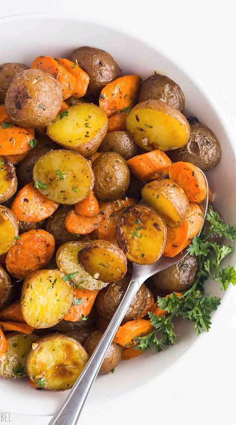 #babypotatorecipes Carrot Recipes Side Dishes, Easy Roasted Potatoes, Carrots Side Dish, Roasted Potatoes And Carrots, Potatoes And Carrots, Healthy Vegetable Recipes, Roasted Vegetable Recipes, Side Dish Recipes Easy, Makanan Diet