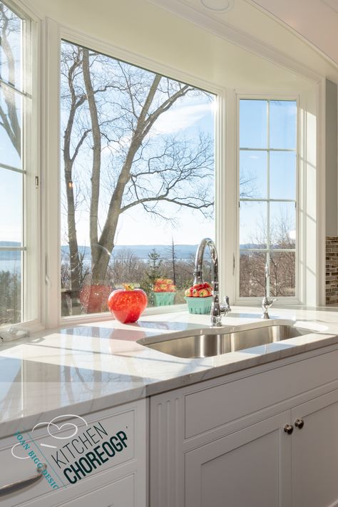 Large Bay window in kitchen remodel, large bay window inspo kitchen design kitchen remodel Kitchen Window Over Sink Ideas, Kirchen Design, Large Bay Window, Large Kitchen Window, Kitchen Bay Window, Kitchen Sink Window, Kitchen Window Design, Window Kitchen, White Kitchen Backsplash