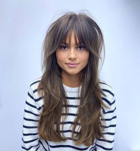 Celebrity Medium Hairstyles, Curtain Bangs Long Thick Wavy Hair, Whispy Front Bangs With Highlights, Rounded Layers With Bangs, Womens Curtain Bangs Haircut, The Hush Cut Long, Fall Fringe Hair, Bangs Long Forehead, Long Hair Retro Hairstyles