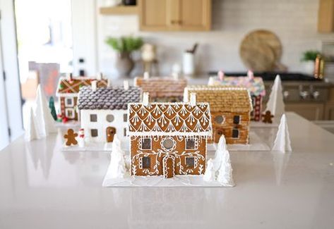 Cottage Gingerbread House, Gingerbread House Template Printable, Gingerbread Mansion, Gingerbread House Inspo, Cardboard Gingerbread House, Gingerbread House Inspiration, Homemade Gingerbread House, Gingerbread House Patterns, Gingerbread House Template