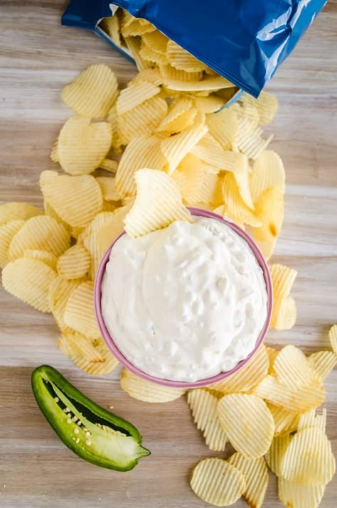 Green Chili Dip, Green Chile Dip, Chili Dip Recipes, Hatch Chili, Chili Dip, Sour Cream Dip, Seven Layer Dip, Hatch Green Chile, Dips And Snacks