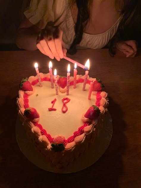 18th Birthday Asthetic Picture, Pics With Bday Cake, Birthday Picture Ideas Instagram With Cake, Birthday Poses With Cake Aesthetic, Aesthetic Birthday Pics With Cake, It's My 18th Birthday, Happy Birthday 18th, 18th Cake, Eighteenth Birthday