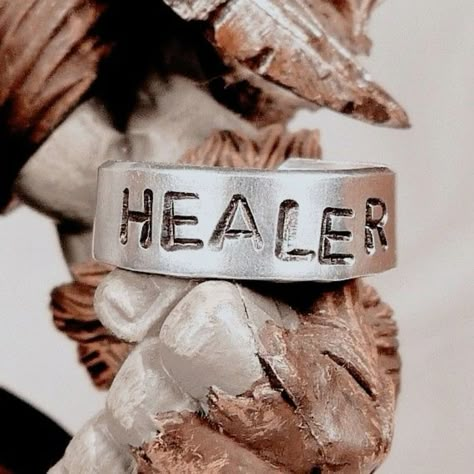 Cleric Aesthetic Light, Magic Healer Aesthetic, Light Cleric Dnd Aesthetic, Life Cleric Aesthetic Dnd, The Healer Aesthetic, Light Cleric Aesthetic, Life Cleric Aesthetic, Grave Domain Cleric Aesthetic, Fantasy Healer Aesthetic