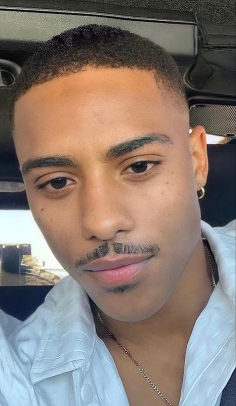 Black Men Mustache, Glowing Black Skin, Moustache Style, Beard And Mustache Styles, Keith Powers, Full Eyebrows, Brown Hair Men, Mustache Styles, Mustache Men