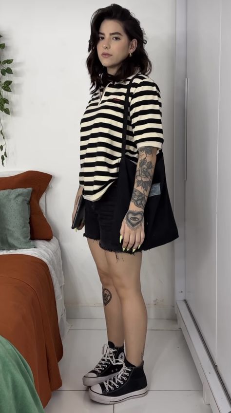 Cute Outfits Kawaii Black, Emo Job Interview Outfit, Goth Summer Outfits Soft Grunge, Mid Size Edgy Outfits, Casual Alternative Outfits Summer, Grunge Midsize Outfits, Tattoo Artist Outfit, Spring Grunge Outfits, Plus Size Edgy Fashion