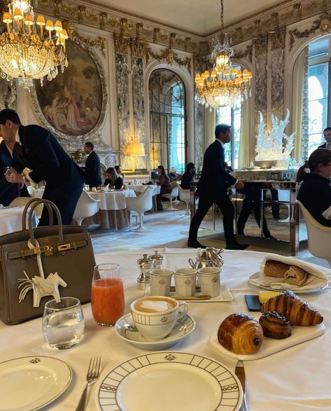 🏆 The most important voice is your own. 🌹🌹🌹🌹🌹🧿🌹🌹🌹🌹🌹 The Plaza Hotel, Expensive Taste, Plaza Hotel, The Plaza, Old Money, Luxury Lifestyle, Dream Life, Paris, Hotel