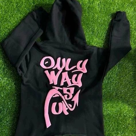 Pink Puff Printing Hoodie with the 300 GSM Clothing Manufacturer 👑 We are always providing live production and dealing on video call If you’re looking for premium quality apparel Manufacturer Chahal Industry here Samples and bulks on the way If you are looking legit and professional manufacturing company for your Dm 📨 WhatsApp for place order (+923286115382) Go quickly tappin 🔑 and place your order now 📥 #clothingmanufacturing #clothingbrand #fashionproduction #garmentproduction #app... Logos Color, Support Black Business, The 300, Small Clothes, Clothing Manufacturer, Video Call, Hoodie Outfit, Urban Wear, Goth Fashion