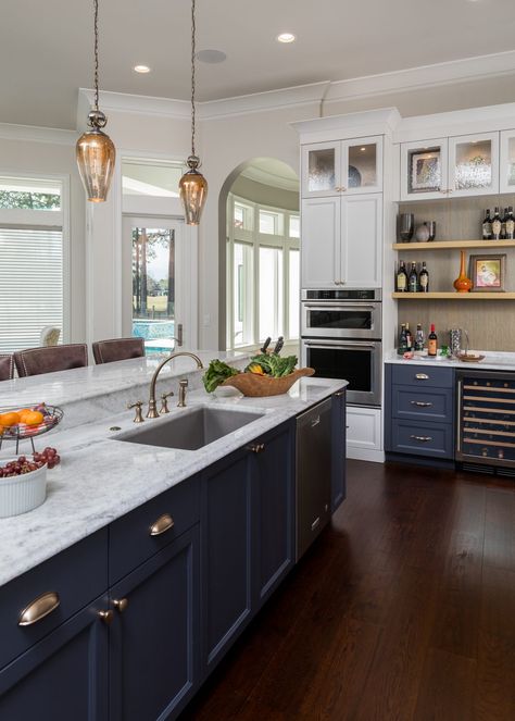 Formal Kitchen, Contemporary Kitchen Design Ideas, Dark Kitchen Floors, Coastal Kitchens, Dark Blue Kitchens, White Upper Cabinets, Arched Doorway, Diner Ideas, Hardwood Floors Dark