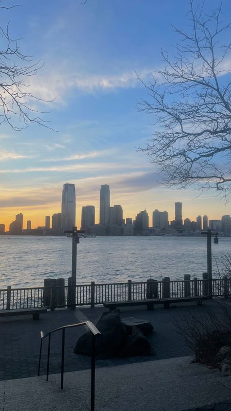 NYC New York City Skyline lake uptown downtown aesthetic vibe sunset buildings Manhattan New York Manhattan Aesthetic, Manhattan Aesthetic, Usa Life, New York Landscape, Calming Pictures, Downtown Aesthetic, Big Building, New York City Skyline, Downtown Manhattan