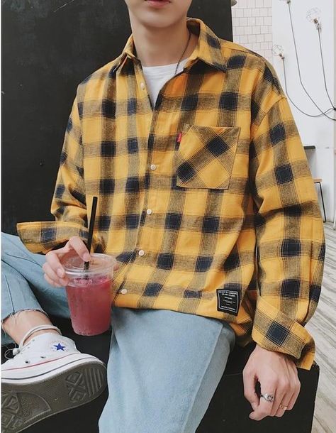 "NUTHIN BUT A G THANG" Autumn Couple, Mens Fall Outfits, Yellow Socks, Flannel Outfits, Shirt Korean, Plaid Shirt Men, Fall Outfits Men, Streetwear Men, Checkered Shirt