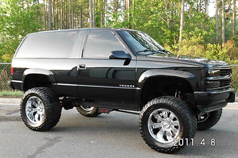 1998 Tahoe  BDS 6"  36x15.50x20 Mickey Thompson MTZs on 20x12 Mazzi Hulks Deep Dish Rims, Lifted Chevy Tahoe, 2 Door Tahoe, Chevy Trucks Accessories, Blazer Ideas, Truck Pics, Chevy 4x4, Chevy Girl, Grease Monkey