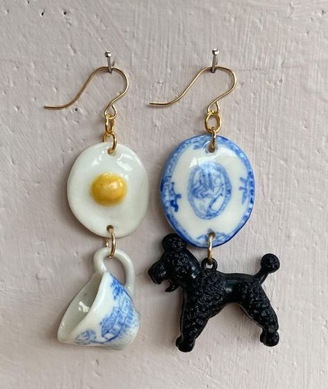 2023 Earrings, Porcelain Earrings, Keramik Design, Ceramic Earring, January 22, Clay Art Projects, Funky Jewelry, Polymer Clay Charms, Diy Clay Crafts