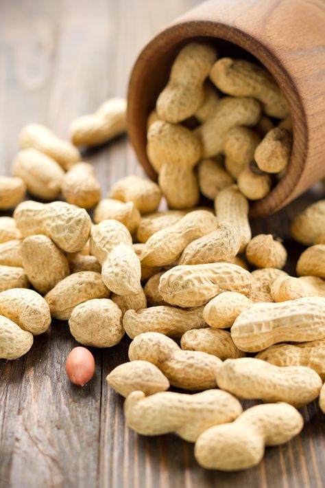 Where Did Peanuts Come From? Peanut Benefits, Sistem Pencernaan, Background Grey, Raw Nuts, Food Texture, Peanut Recipes, Food Receipt, Peanut Allergy, Blood Sugar Diet