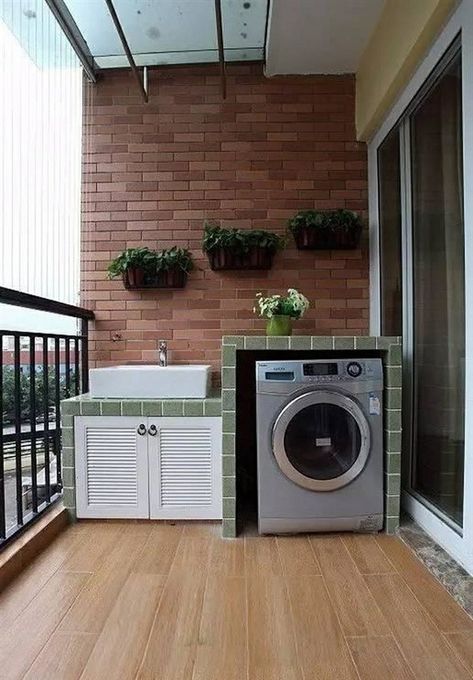 Laundry Room Ideas: An Extra Function for Your Balcony - Unique Balcony & Garden Decoration and Easy DIY Ideas Apartment Decorating Balcony, Klein Balkon Decor, Small Laundry Space, Outdoor Laundry Rooms, Outdoor Laundry, Decorating Balcony, Balkon Decor, Trendy Apartment, Small Balcony Design