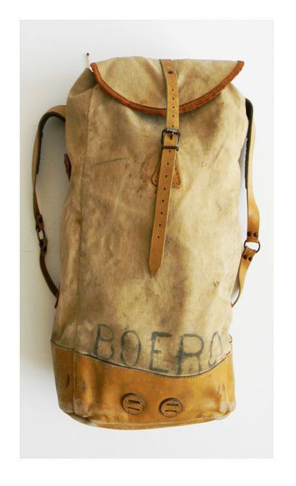 Military backpack Sac Diy, Vintage Backpacks, Leather And Canvas, Bucket Bags, Magnolia Pearl, Vintage Canvas, Canvas Backpack, Leather Travel, Everyday Bag