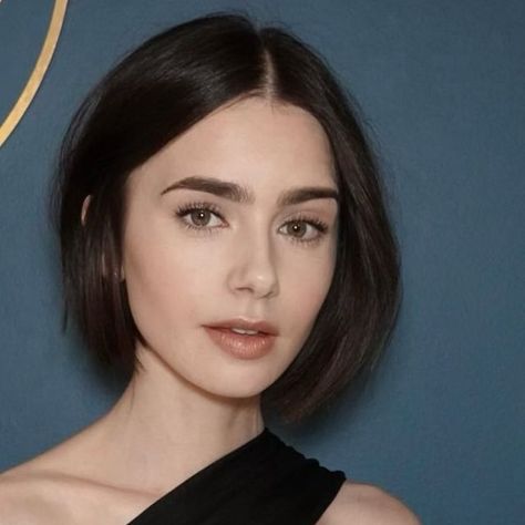 Lily Collins Pixie Haircut, Lily Collins Bob Haircut, Lily Collins Hair Short, Lily Collins Hair Color, Lilly Collins Hair Bob, Lily Collins Short Hair Pixie, Lily Collins Bob, Lilly Collins Hair Fringe, Lily Collins Short Hair