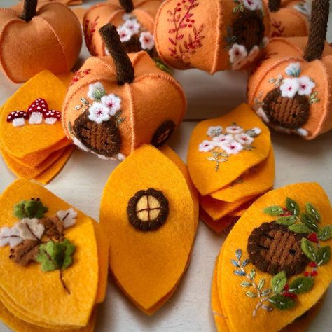 Angele Carter | I’m quietly stitching some more pumpkin fairy houses in a more yellow orange color and enjoying a much cooler day! #pincushions #felt… | Instagram Pumpkin Fairy House, Pumpkin Fairy, Felt Pumpkins, Felt Halloween, Felt Embroidery, Felt Food, Autumn Crafts, Felt Patterns, Fairy Houses