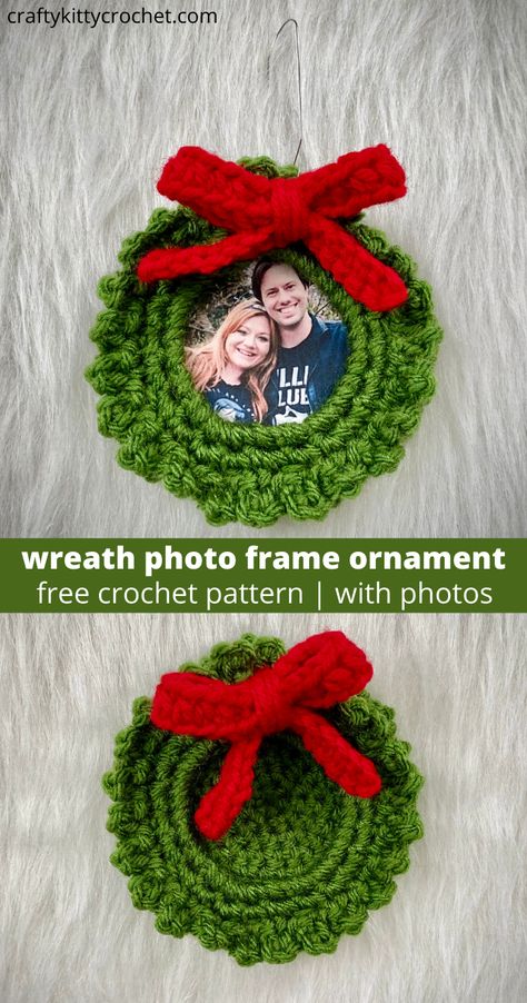 Crochet Personalized Christmas Ornaments, Crochet Xmas Gifts Easy Diy, Fast Diy Christmas Gifts, Crochet Picture Frame Ornament, Crochet Christmas Photo Frame, Crochet Photo Ornaments, Ornament Frame Diy, Crochet Christmas Ornaments Wreath, Crochet Christmas Gifts For Grandma