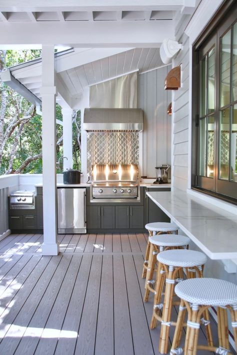 Outdoor Kitchen And Dining, Pass Through Kitchen, Outdoor Kitchen Appliances, Casa Country, Southern Living Homes, Design Blogs, Kitchen Installation, Patio Interior, Kitchen Pictures