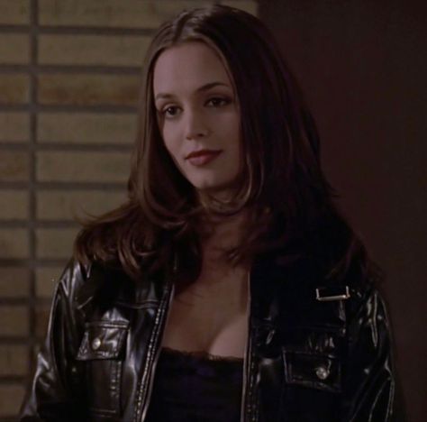 Faith Lehane, Tv Characters Outfits, Buffy Style, Eliza Dushku, Cute Halloween Costumes, Buffy The Vampire, Buffy The Vampire Slayer, Vampire Slayer, Beauty Icons