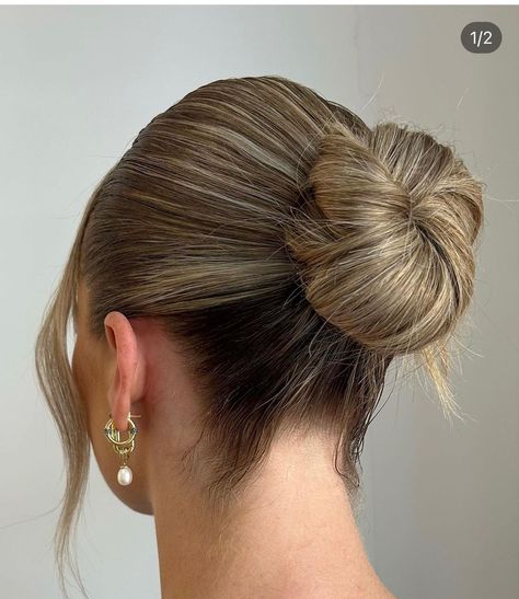 Slicked Back Bun With Front Pieces, Bridal Ballerina Bun, Mid Head Bun, Middle Bun Wedding Hair, Ballerina Bun Wedding Hair, Low Bun Tutorial Easy, Sleek Messy Bun, Messy Bun For Curly Hair, Sleek Low Bun Tutorial