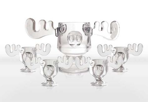 Christmas Vacation Moose Punch Bowl and Moose Mug Set - I absolutely love the punch bowl. I would probably just use one for a glass!!!!! Griswold Christmas Party, Christmas Vacation Moose Mugs, Advent House, Christmas Vacation Party, Lampoons Christmas Vacation, Moose Mug, Griswold Family, Griswold Family Christmas, Griswold Christmas