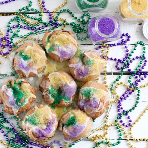 Celebrate Mardi Gras with your own personal king cake. These whole grain king cakes have less butter and sugar than most but are just as delicious! Mini King Cakes, King Cake Bites, King Cakes, King Cake Recipe, Mardi Gras King Cake, Mardi Gras Food, Haitian Food Recipes, Louisiana Recipes, Cake Bites