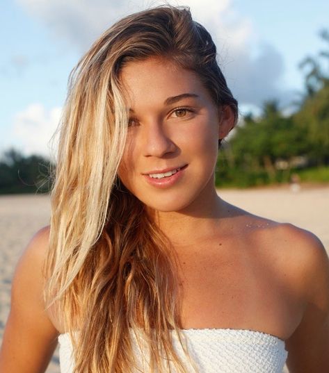 Hawaiian Surfing Royalty, Coco Ho [2021 Update] Players Bio - Coco Ho, World Surf League, Film Blue, Professional Surfers, Female Surfers, Triple Crown Winners, Soul Surfer, Surfer Magazine, Blue Crush