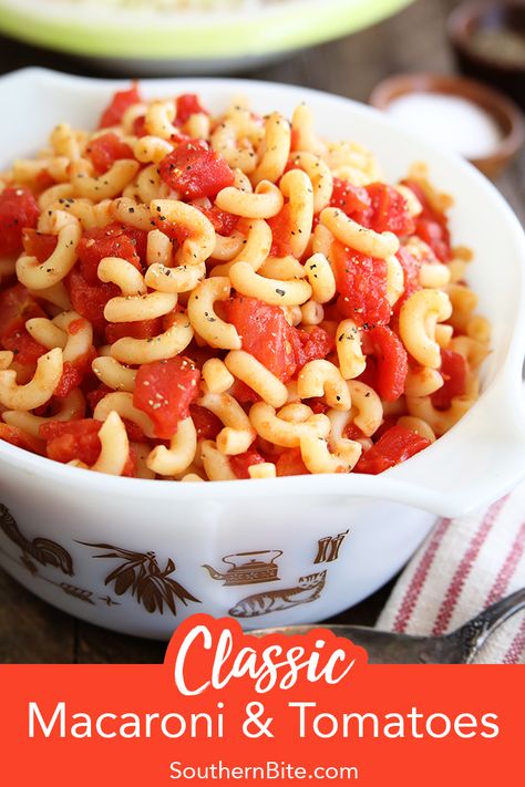 This old school recipe for Macaroni and Tomatoes is a childhood classic for many folks.  It's quick, easy, only calls for a few ingredients, and is so delicious! Macaroni And Tomatoes, Pasta And Sauce, Macaroni Recipes, Macaroni Pasta, Cooking Tomatoes, Salad Recipes For Dinner, Bacon Grease, Macaroni Salad, Tomato Recipes