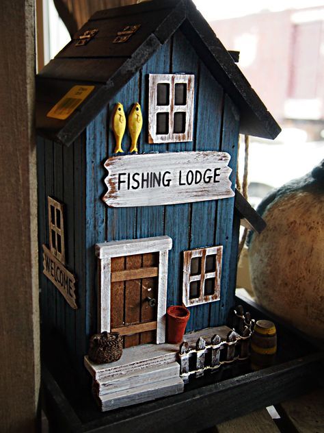 Fishing Birdhouse, Railway Ties, Wall Decor Ideas Diy, Cute Birdhouse, Diy Wall Decor Ideas, Homemade Bird Houses, Bird Houses Ideas Diy, Wood Craft Patterns, Driftwood Art Diy