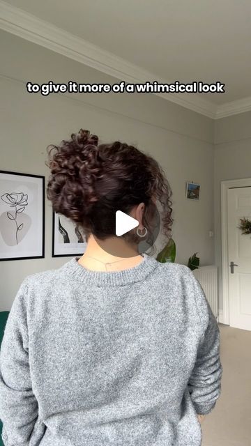 How To Tie Up Short Curly Hair, How To Tie Curly Hair, Curly Hair Tied Up, Crazy Curly Hair, Curly Hair Updo, Curly Girl Method, Wavy Curly Hair, Beauty Parlor, Cute Cuts