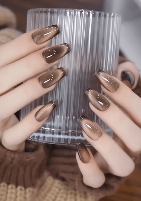 brown nails. korean jelly nails. ombre fall nails. neutral nail colors autumn 2024 Jelly Nails Ombre, Brown Jelly Nails, Ombre Fall Nails, Fall Nails Neutral, Korean Jelly Nails, Nail Colors Autumn, Neutral Nail Colors, Autumn Manicure, Brown Nail Art