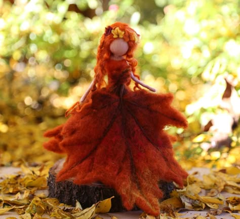 Needle Felted Waldorf Dolls, Needle Felted Mushrooms, Needle Felted Dolls, Needle Felted Fairy, Felted Fairy, Christmas Angel Crafts, Waldorf Crafts, Wool Dolls, Needle Felting Diy