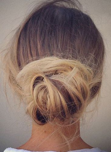 Inspiration for the Perfect Messy Bun | Sand Sun & Messy Buns A Messy Bun, Hair Chalk, Hair Affair, Bun Hair, Hair Sale, Good Hair Day, Hair Envy, Great Hair, Up Girl