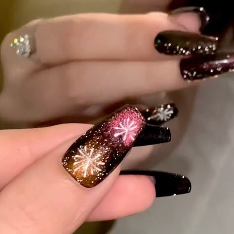 ✨ Spark up the night with my cat-eye nails that shift colors like a prism under the lights. Each one is a burst of fireworks right at your fingertips. Ready to dazzle? 💥🌟 #presson #pressons #pressonnail #pressonnails #falsenails #virtuvogue #virtuvoguenails #fireworks #cateyenails #catseyenails #longnails #sparklingnails #glitternails #coffinnails #ballerinanails Firework Nail Art, Ballerina Coffin, Firework Nails, Vogue Nails, Nail Collection, November Nails, Spark Up, Work Nails, Cat Eye Nails