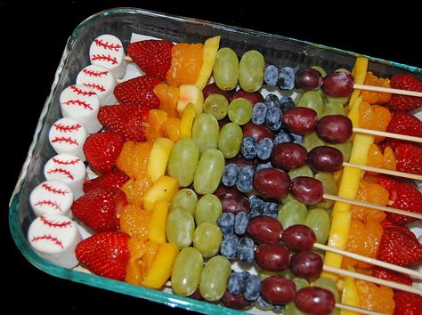 healthier after baseball game snack - fruit kabobs with a marshmallow baseball by Simply Sweets, via Flickr Baseball Game Snacks, Healthy Sport Snacks, Sport Snacks, Baseball Treats, Soccer Snacks, Baseball Snacks, Sports Snacks, Team Snacks, Game Snacks