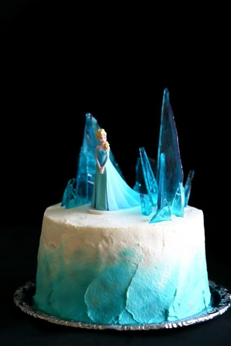 Frozen Birthday Party Cake, Frozen Themed Birthday Cake, Frozen Theme Birthday, Pastel Frozen, Ideas Aniversario, Elsa Cake, Theme Birthday Cake, Elsa Cakes, Frozen Birthday Theme